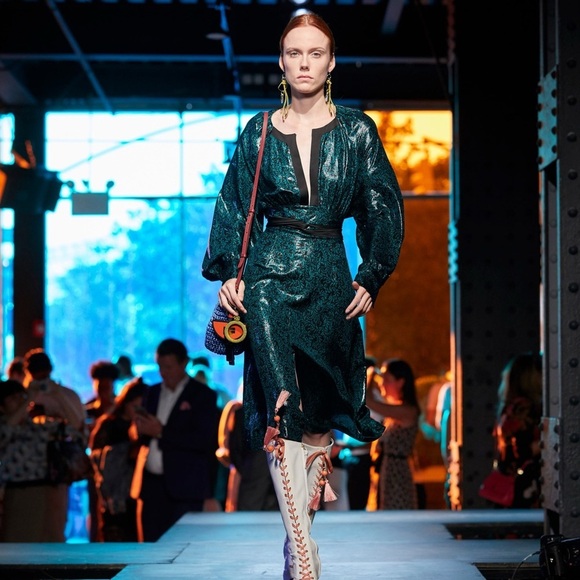 Diane Von Furstenberg Dresses & Skirts - Diane von Furstenberg Spring 2018 Paisley Print Silk Blend Dress Size 12​​